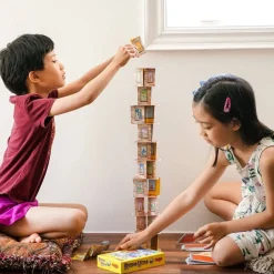 Store HABA Rhino Hero Stacking Cards Game